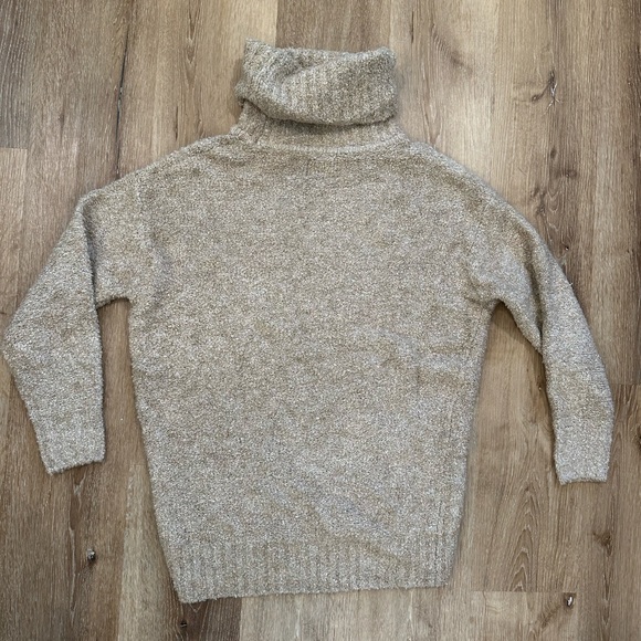 GAP Women’s Sweater - Picture 5 of 5